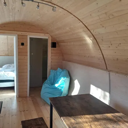 Bed and Breakfast Les Insolites Du Villaret 3*