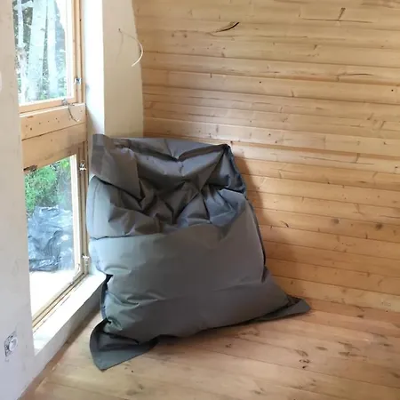 Les Insolites Du Villaret Bed & Breakfast *