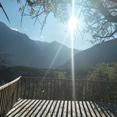 Bed & Breakfast Les Insolites Du Villaret 3*