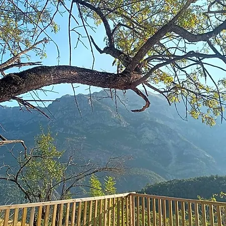 Bed & Breakfast Les Insolites Du Villaret 3*