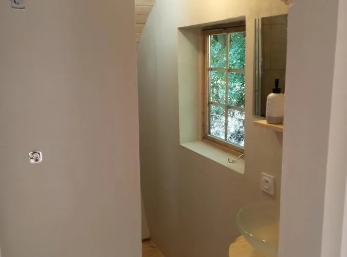 Bed & Breakfast Les Insolites Du Villaret 3*